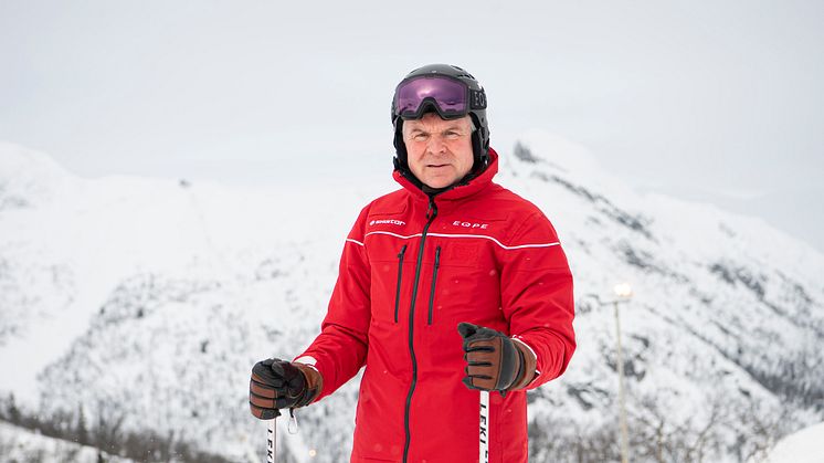 SkiStar Hemsedal har alltid vært opptatt av å tilby en fantastisk skiopplevelse, men vi erkjenner at vi også har et ansvar for å beskytte miljøet vi opererer i, ﻿sier Andreas Smith-Erichsen, destinasjonssjef i SkiStar Hemsedal.