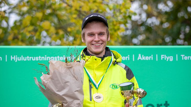 Med ett stort lugn tog Daniel Kvist från Linghem segern i SM för lastbilsförare. Foto: Liza Simonsson