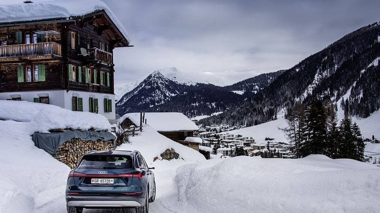 Audi elektrificerer World Economic Forum i Davos med Audi e-tron flåde