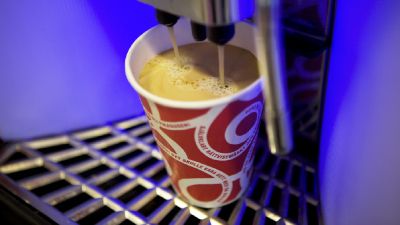 OKQ8:s kunder ger ökat stöd till världens kaffeodlare och bidrar till minskad klimatpåverkan