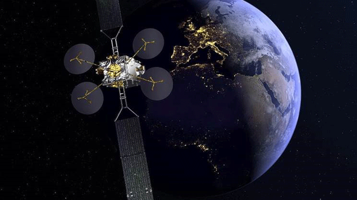 Crédit photo : Vue d’artiste du satellite EUTELSAT KONNECT (Thales Alenia Space)