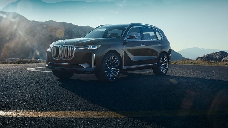 BMW Concept X7 iPerformance