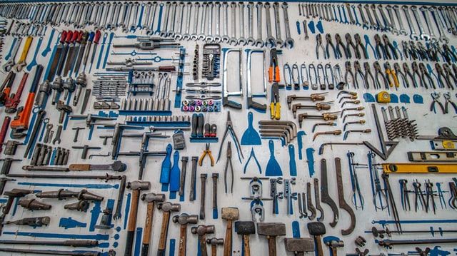 4 stykker værktøj alle mænd har brug for i værkstedet