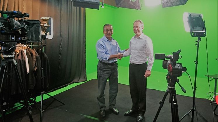 Former SMRT VP of Corporate Communications Mr Patrick Nathan and HBM's Mark Laudi shortly after signing their exclusive collaboration agreement. They are now available for workshops in crisis communications.