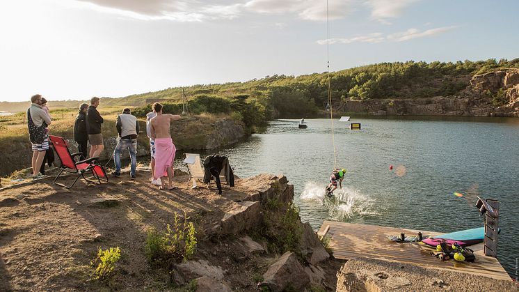 Den häftiga wakeboardparken i Grötvik. Foto: Per Nilsson