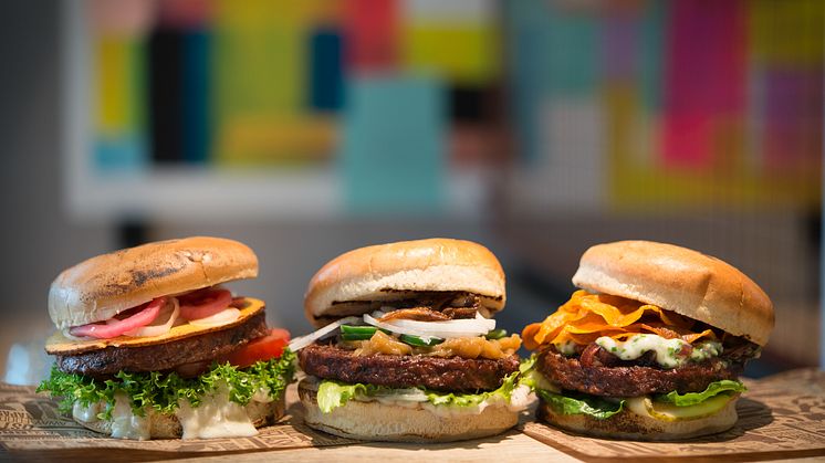 Juicy Vegan Burger i tre olika varianter på de tre Urban Deli restaurangerna. 