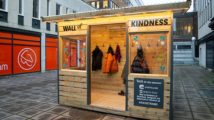 Bild på Borås Wall of Kindness tagen av fotograf Erik Erlandsson