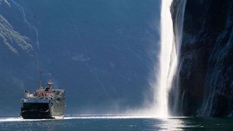 Nye app forenkler reiser kollektivt i vakre Møre og Romsdal, Norge.             Foto: Terje Rakke, Nordic Life AS