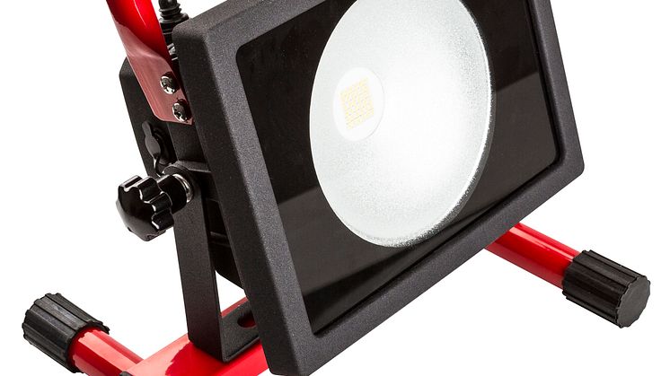 Verktygsboden inför LED till garaget – Pela produktsortiment utökas med arbetslampor 