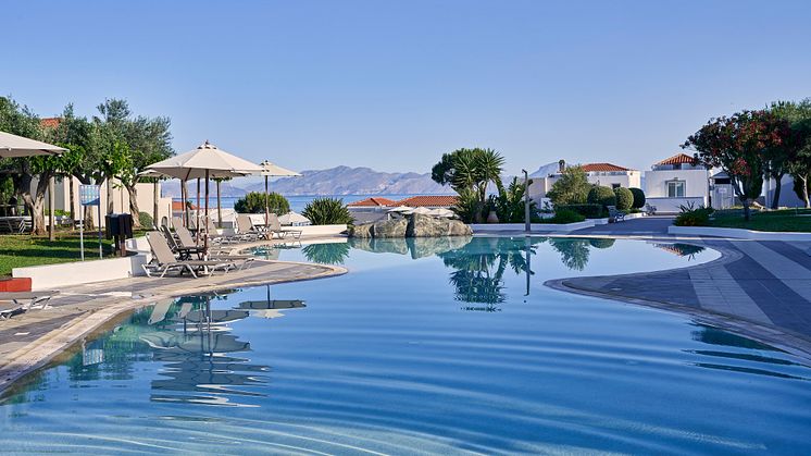 pool-area-sea-tui-magic-life-marmari-palace-kos