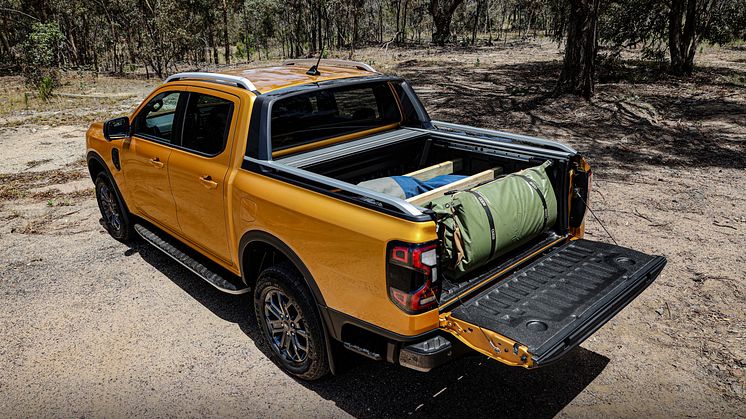 Täysin uusi Ford Ranger on suunniteltu mahdollisimman monikäyttöiseksi työhön ja vapaa-aikaan.