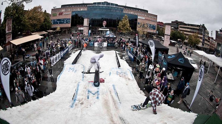 Snowboard, bag jump och studsmatta på Winter Show