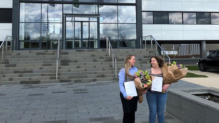 Fra venstre: Jeannette Grøn Aagaard, Produktspecialist i Danish Agro og Michelle Nielsen, Jordbrugsteknologstuderende