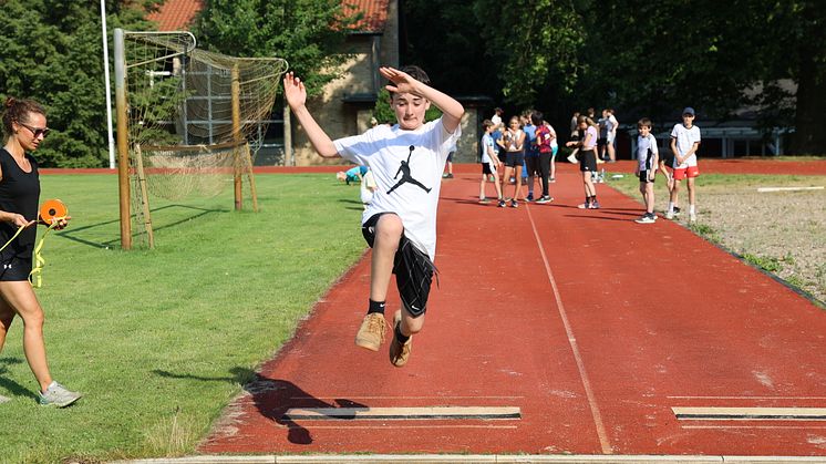 Der Weitsprung war eine Disziplin beim Deutschen Sportabzeichen