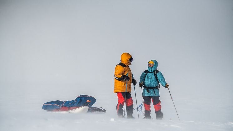 FOR TØFFE VÆRFORHOLD: Expedition Down Parka i sitt rette element. FOTO: Hans Kristian Krogh-Hanssen / Bergans