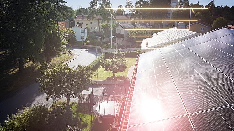 Den 1 mars mellan klockan 17-20 finns medarbetare från bygglov, energi- och konsumentrådgivning på plats i stadshuset i Kungsbacka och svarar på frågor om solceller, energi och avtal.