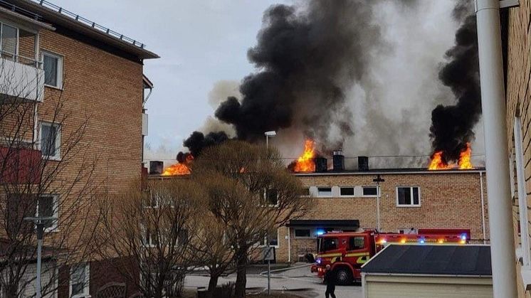 Brand i flerbostadshus i Öjebyn