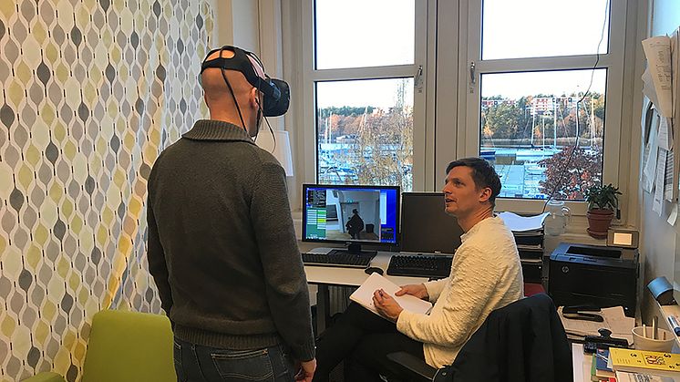 VR-KBT med psykologen Johan Lundin på Gustavsbergs Vårdcentral. Foto: Joakim Blendulf/Film Stockholm