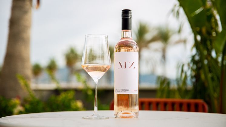 Hola MZ Rosé by Måns Zelmerlöw – succén är tillbaka på Systembolaget. 