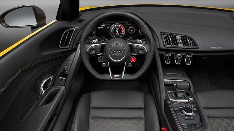 Audi R8 Spyder - cockpit