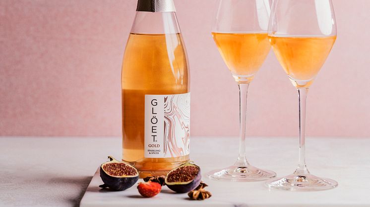 Den populära mousserande glöggen Glöet lanserar även i år en ny smak: Glöet Gold Sparkling, en Limited Edition som skimrar i guld!