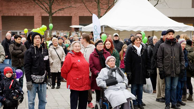 Invigning av hus och huvudkontor på Råda torg i Mölnlycke