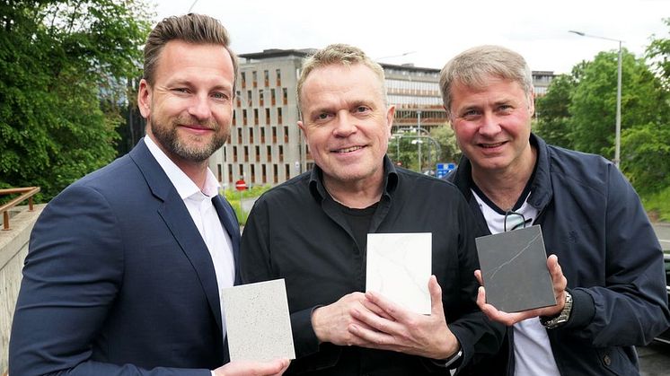 Alexander Egeberg, Gøran Karlsen og Henning Austad gleder seg til å lansere et nytt fasadeprodukt.
