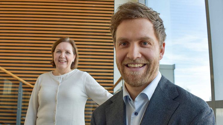 Konsernsjef Grethe Bergly og CDO Herman Bjørn Smith i Multiconsult er fornøyd med samarbeidsavtalen med Autodesk.