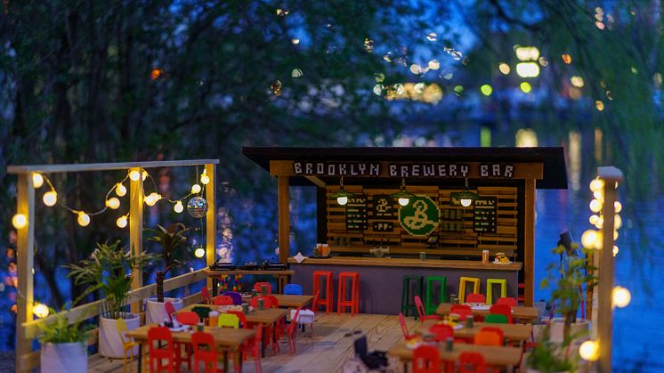 BROOKLYN BREWERY ÖPPNAR POP-UP-BAR PÅ HORNSTULLS STRAND - BYGGD AV PÄRLPLATTOR