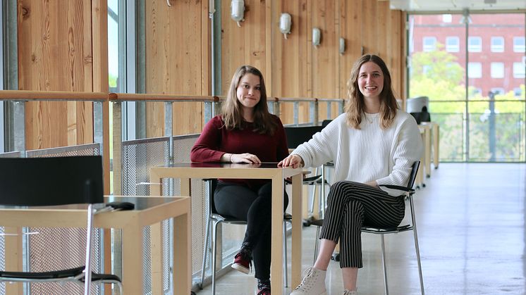 Elisabeth Langer och Lisa Laugs har som exeamensarbete på Ingvar Kamprads Design Center tagit fram en lösning för att skörda regnvatten för hyresgäster i bostadsområden