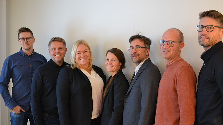 Från vänster i bild: Björn Stegermark, Daniel Wallström, Cecilia Granath, Helena Danielsson, Peder Häggström, Dick Marklund och Niklas Granlund.