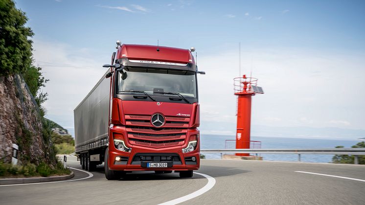 Dygtige chauffører bliver endnu bedre i den ny Mercedes-Benz Actros