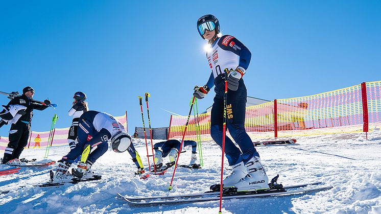 Ski Team Sweden Alpine avslutar avtalet med klädpartnern Huski Wear. Foto: Ski Team Sweden Alpine