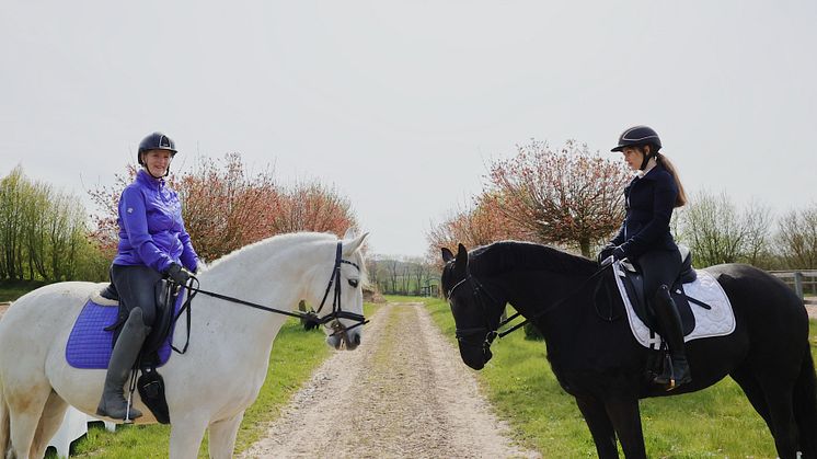 Internatsschülerin Sophie Heinrich (re.) aus Louisenlund mit Trainerin Susanne Behn