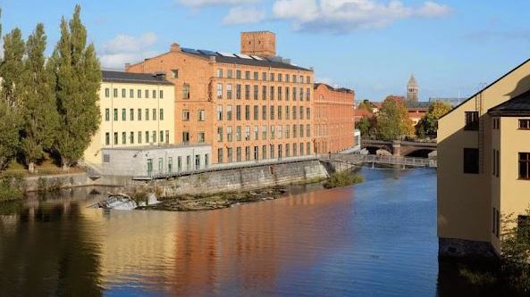 Den 1 april tar Praktikertjänst Dental över Tandläkarhuset Pronova och verksamheten byter då namn till PTJ Dental Tandläkarhuset.