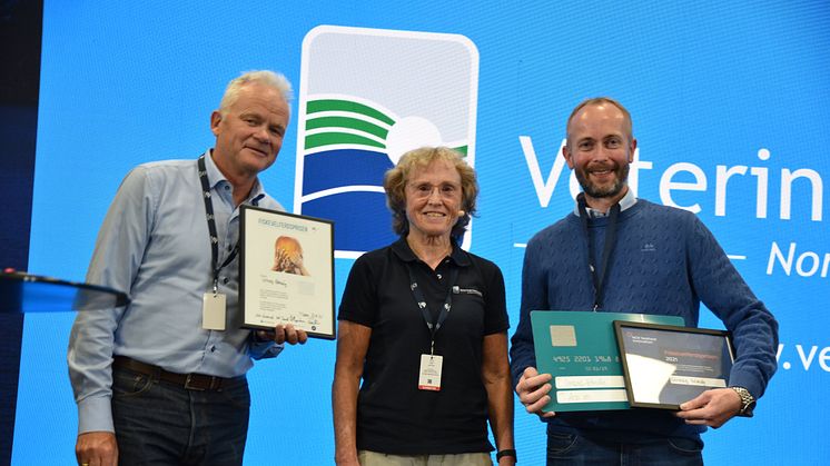 From left: Managing Director of Cermaq Norway, Knut Ellekjær, member of the jury Brit Tørud from the Norwegian Veterinary Institute, and site manager at Holmvåg, Jan Robert Bell. Photo by the Norwegian Veterinary Institute