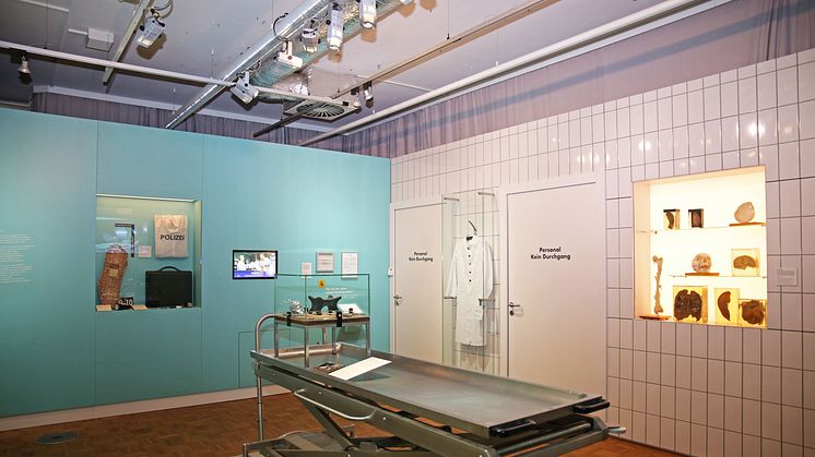 Zeitgeschichtliches Forum Leipzig: Ausstellung "Tatort. Mord zur besten Sendezeit" 