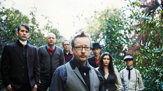 Kalle Baah och Flogging Molly på Grönan