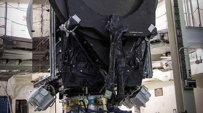 Derniers préparatifs pour le lancement du satellite EUTELSAT 115 West B