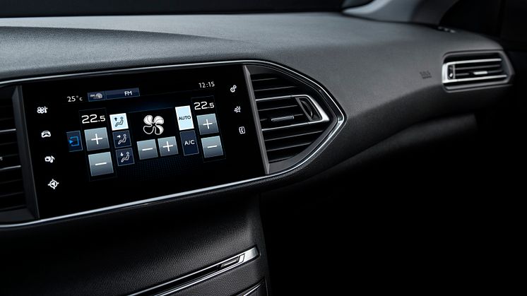 Nya Peugeot 308 med sin intuitiva multifunktions-touch screen