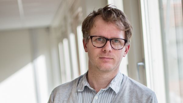 "Forum på nätet uppmanar till våld mot EU-migranter" - Anders Dalsbro intervjuas av SR