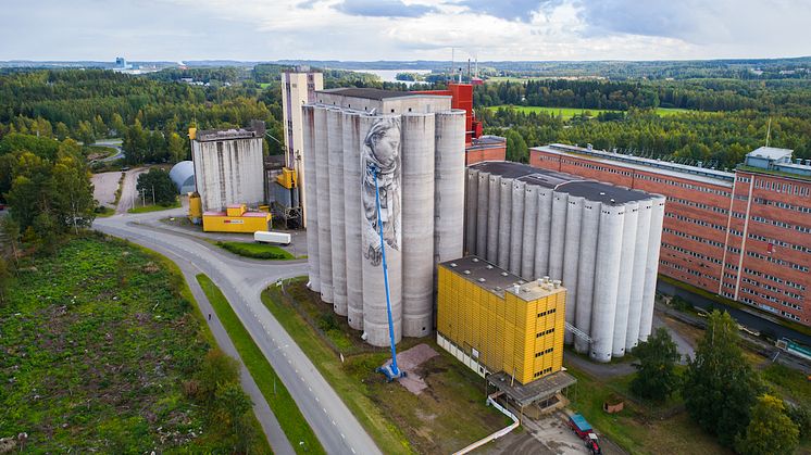 Guido van Heltenin kaunis teos alkaa hahmottua Hämeenlinnassa osana UPEA17-festivaalia.