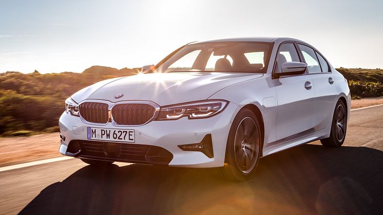 Helt nye BMW 330e Sedan