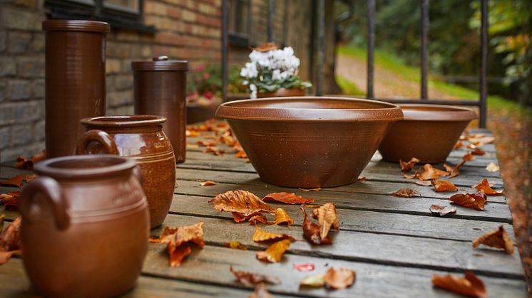 Wallakra_stoneware_outside_Photo_David_Seitz