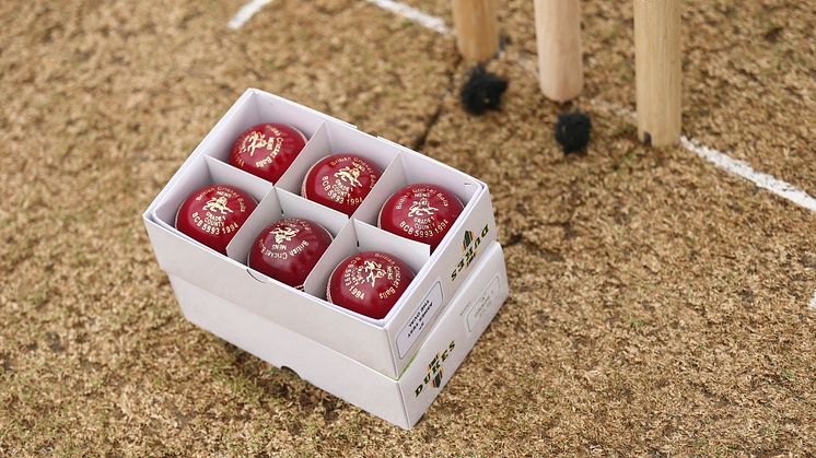 ​ECB confirms specification of Dukes ball for 2019 Specsavers Test programme