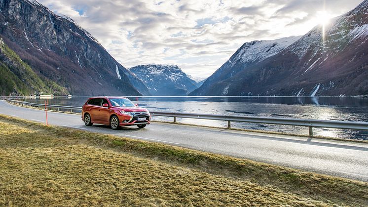  På bare 4 år er det solgt 100.000 Mitsubishi Outlander PHEV i Europa