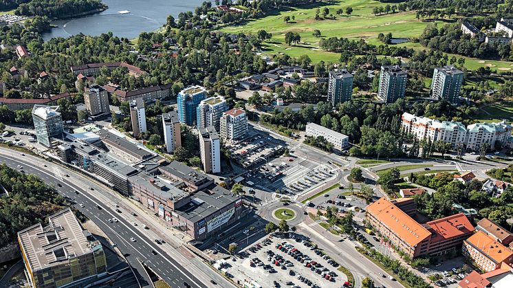 Dagligvarusatsning när Mörby Centrum supermoderniserar butiksytor för ICA och Hemköp