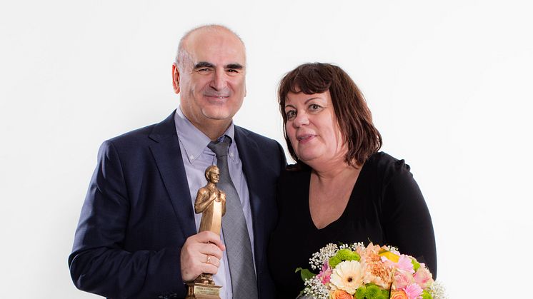 Lena Berger Efthimiadis och Theofilos Efthimiadis i Fruängen får Pressbyråns pris för Årets köpman