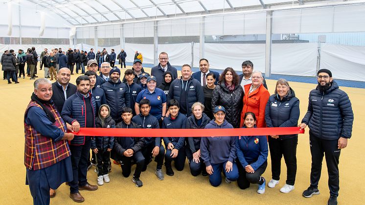  Trailblazing all-weather cricket dome in Bradford officially opens