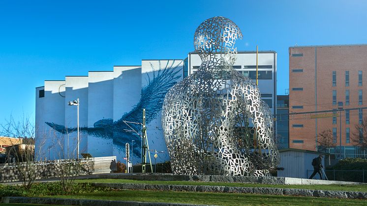 Ny satsning på konst när biblioteksväggen vid Högskolan i Borås rustas upp 